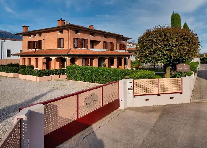 Borgo Tabari Locazione Turistica